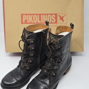 Pikolinos Black Leather Women's Boots